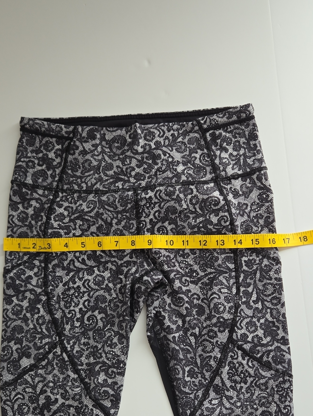 Lululemon Black/Grey Lace Pattern Crops | Mesh Inset | Back Leg Logo - Picture 9 of 11